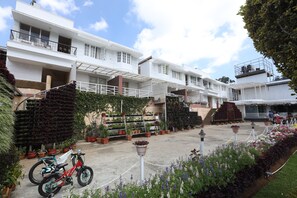 Fachada de la propiedad