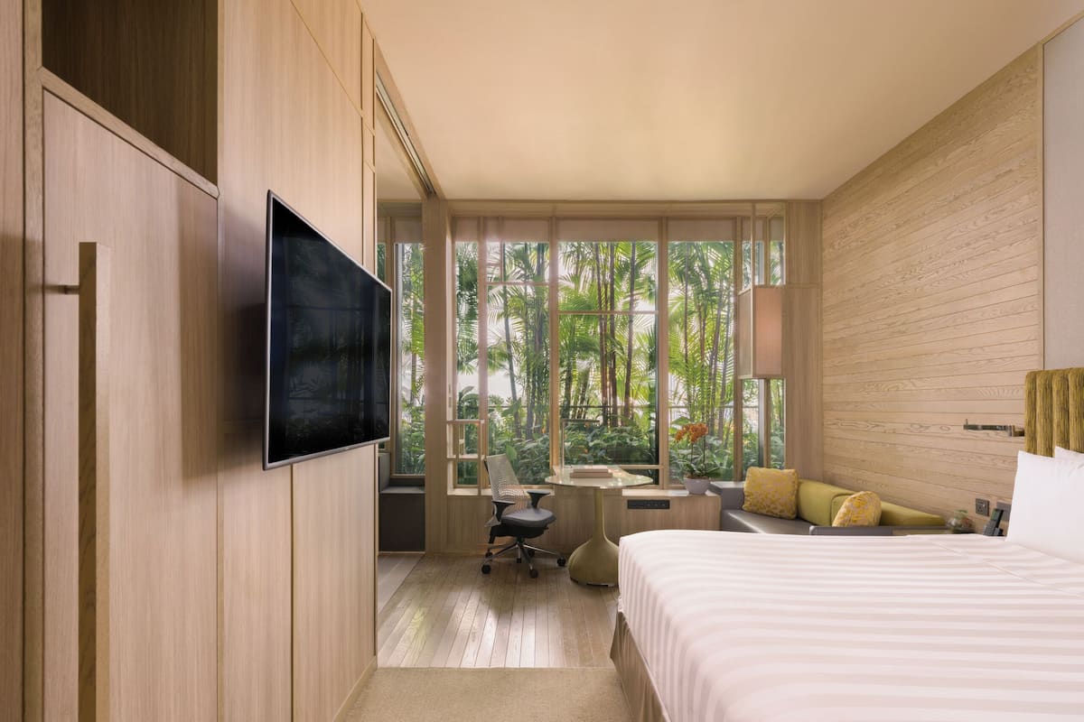 Lifestyle Premier King - Family Room with Sofa Bed for 1 Child | 1 bedroom, premium bedding, minibar, in-room safe