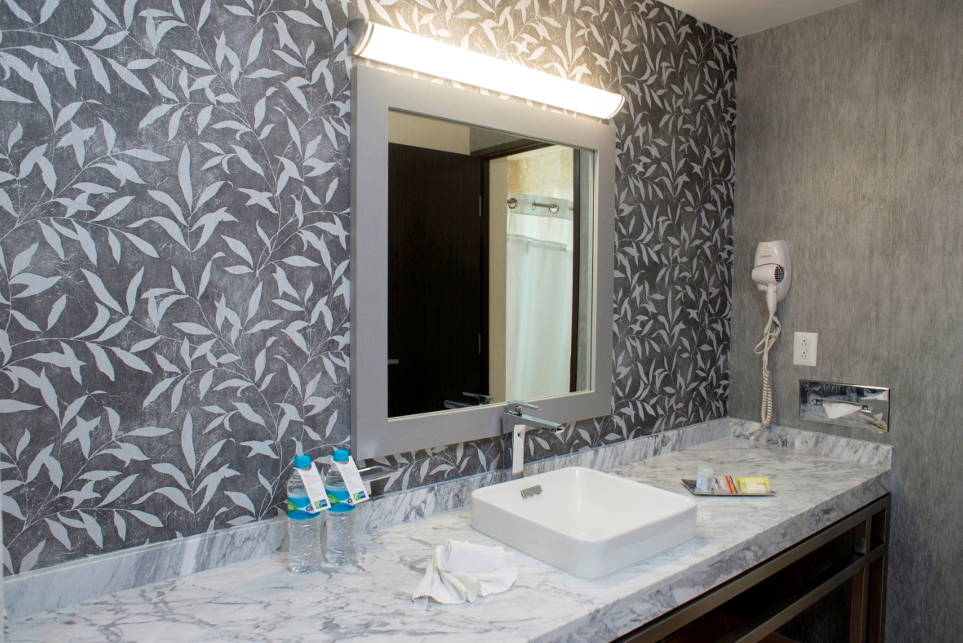 Photo - Holiday Inn Express & Suites Queretaro by IHG
