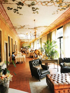 Breakfast, lunch, dinner served; Italian cuisine - Hotel Il Gelso (Pontevico)