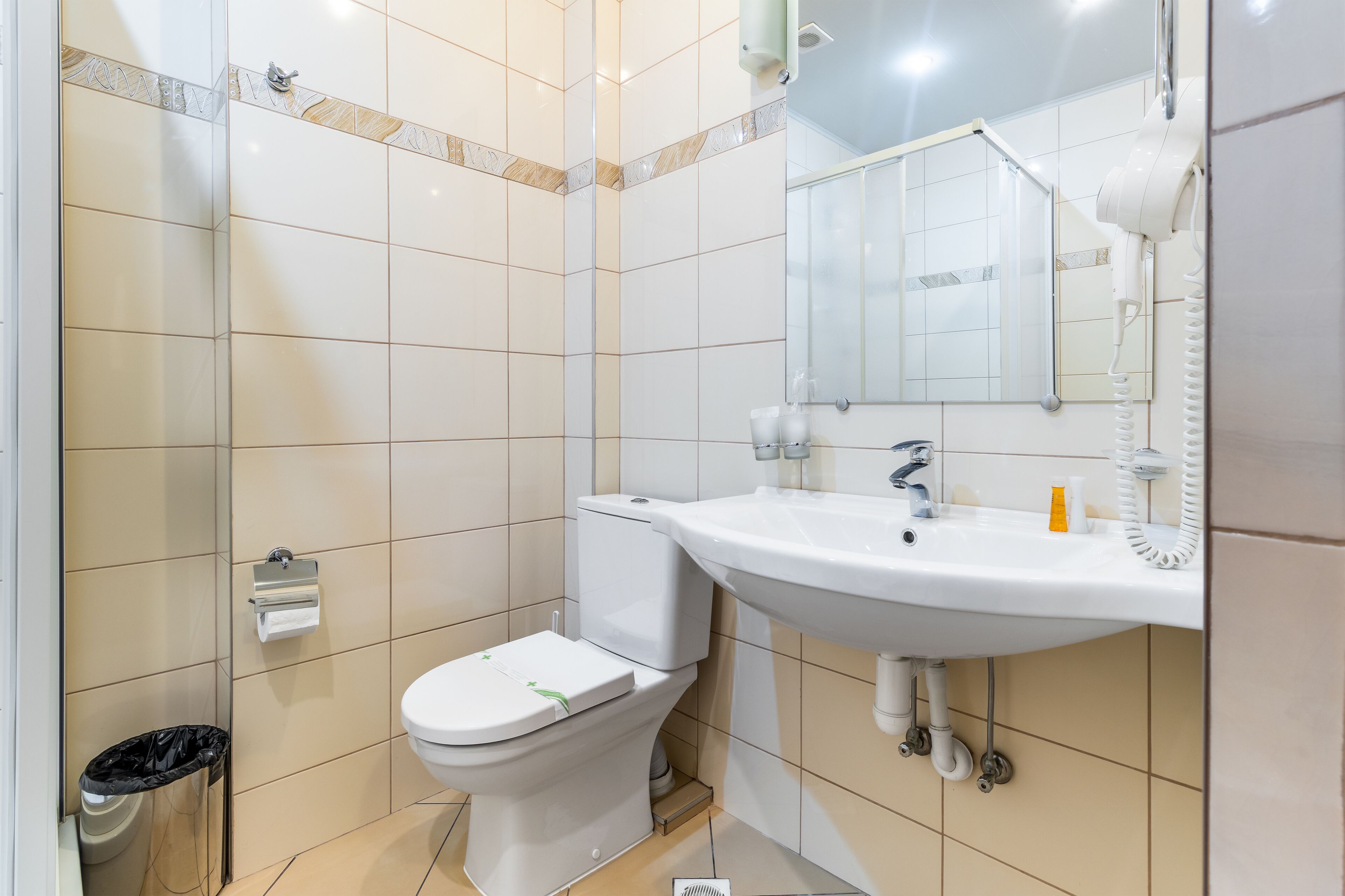 shower, free toiletries, hair dryer, bathrobes