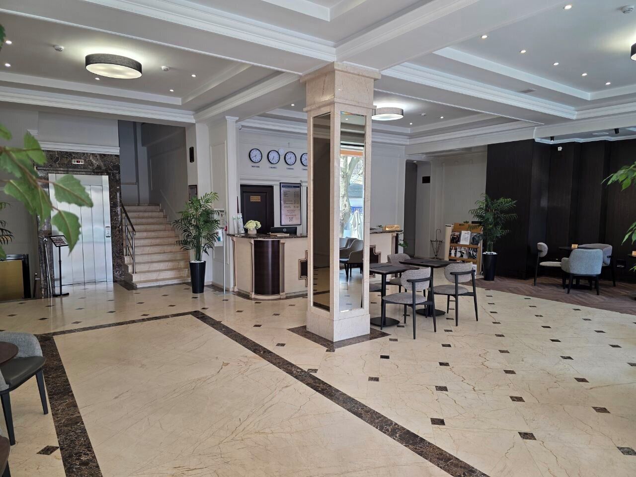 Foto - Regency Hotel