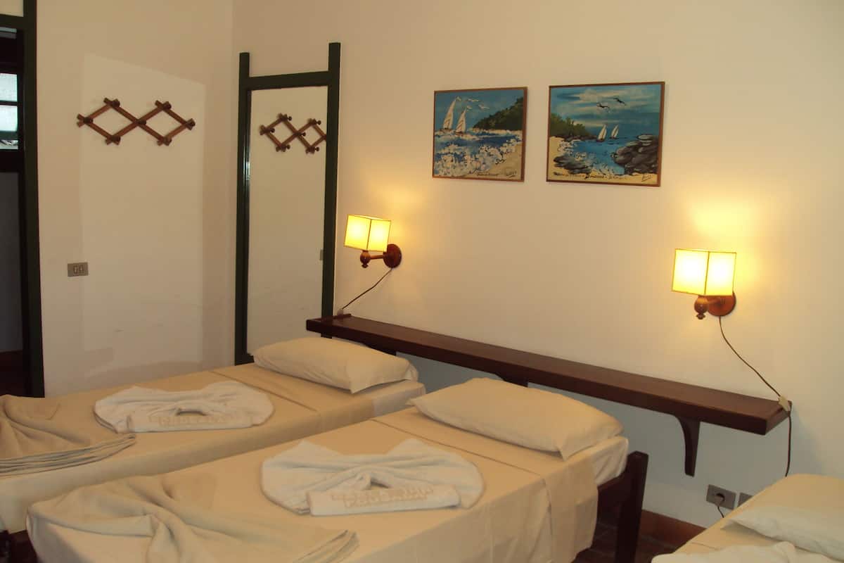 Minibar, in-room safe, iron/ironing board, free WiFi