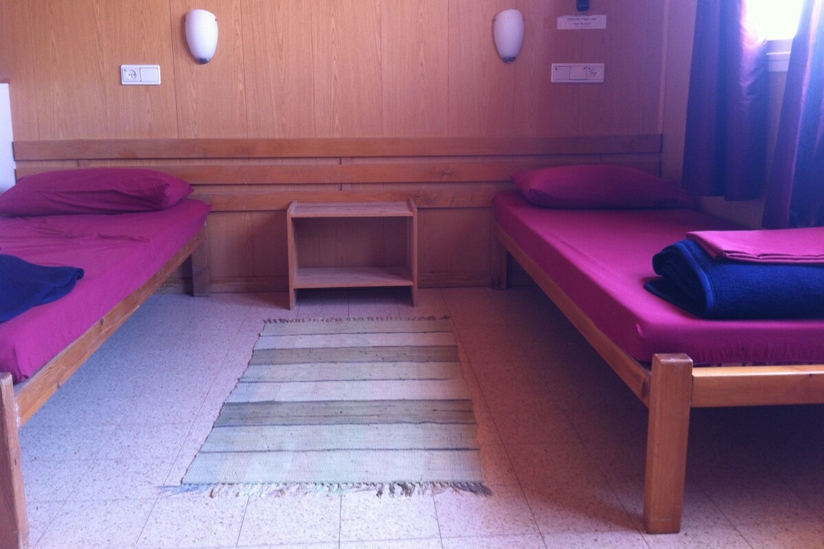 Standard-Vierbettzimmer, eigenes Bad