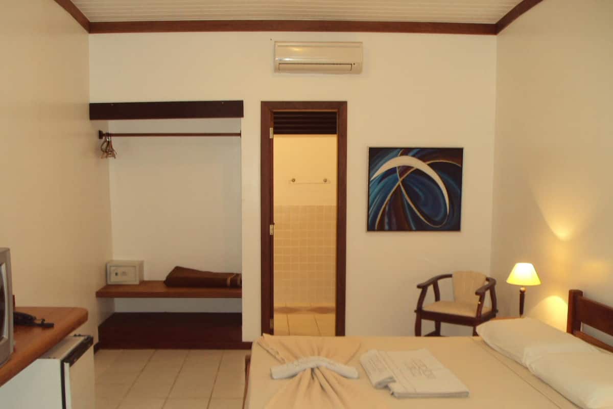In-room safe, free cribs/infant beds, free WiFi, bed sheets