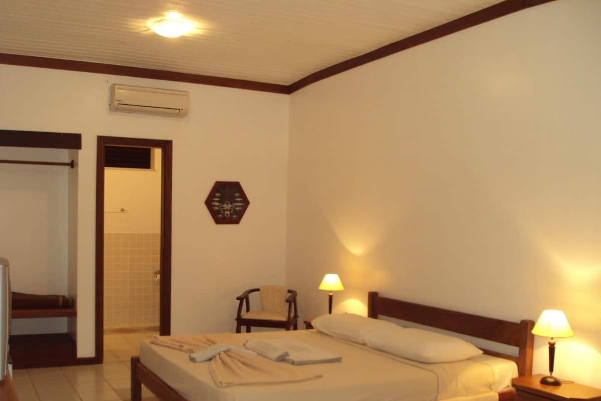 In-room safe, free cribs/infant beds, free WiFi, bed sheets