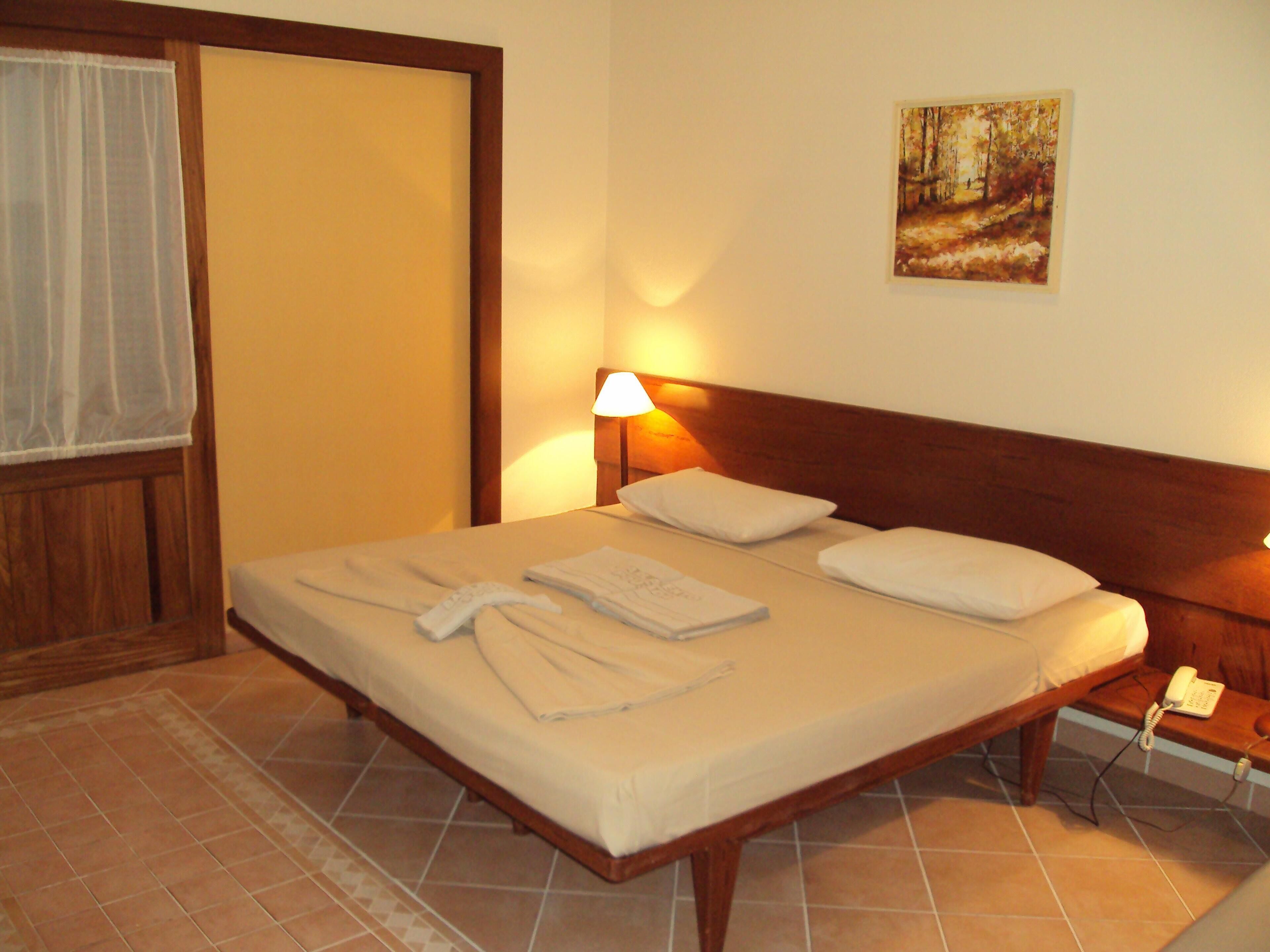 In-room safe, free cribs/infant beds, free WiFi, bed sheets