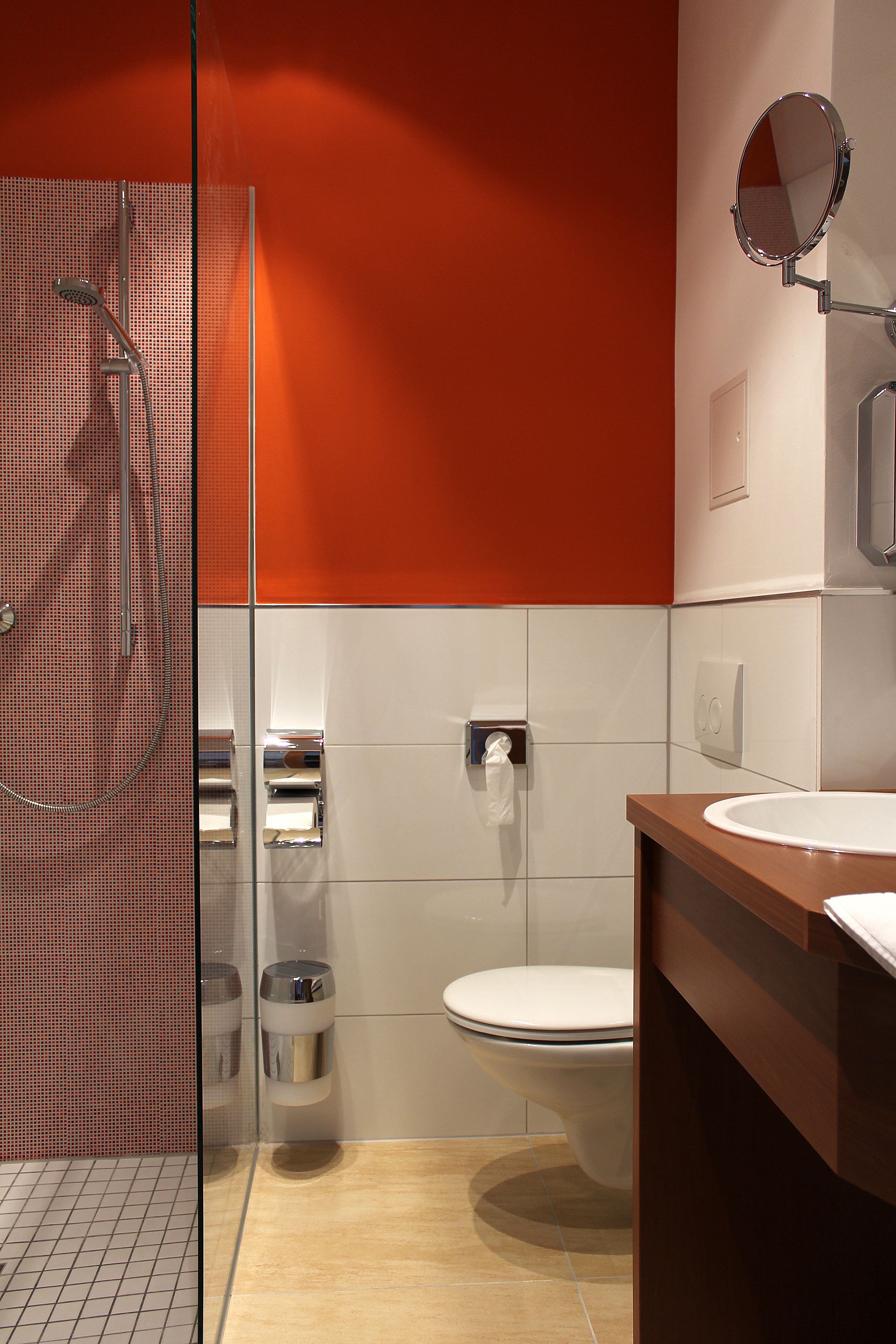 standard double or twin room, city view | bathroom | shower, free toiletries, hair dryer, slippers