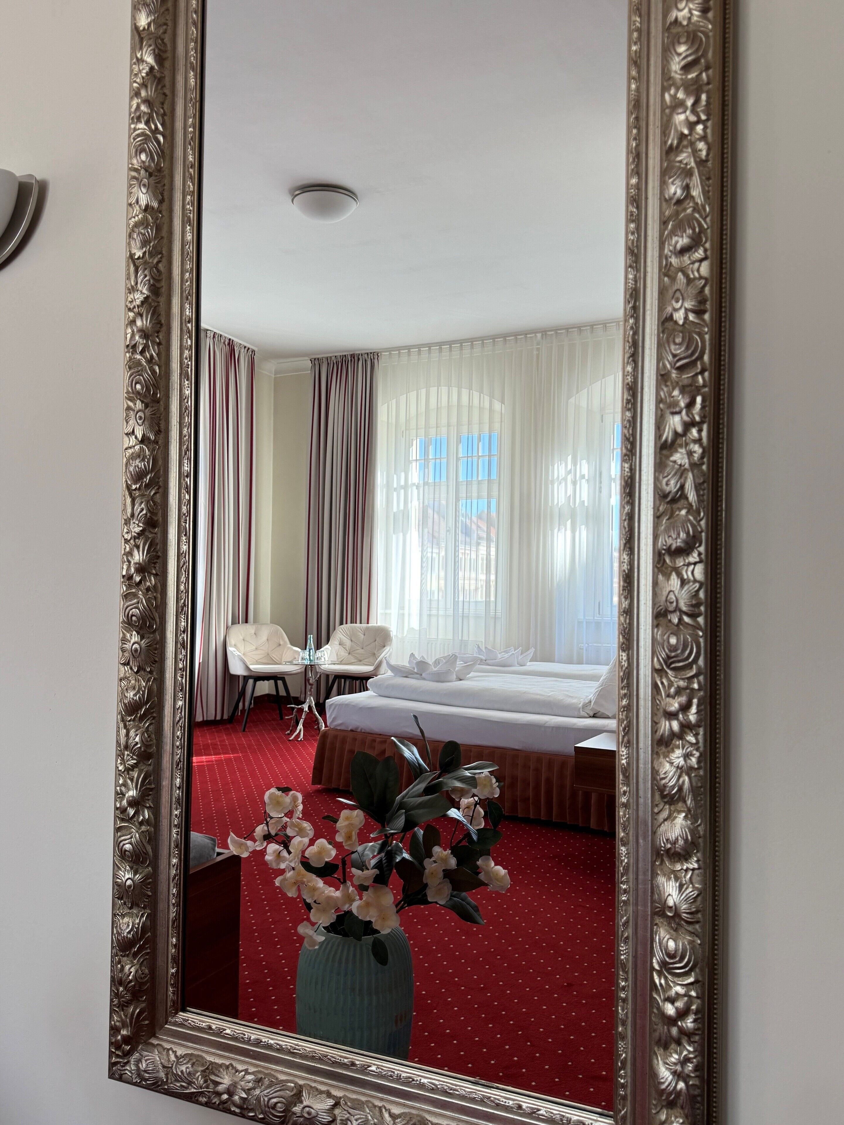 Comfort-Vierbettzimmer, 1 Schlafzimmer, Stadtblick | Hochwertige Bettwaren, Pillowtop-Betten, Schreibtisch