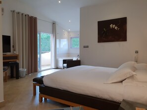 Superior Double Room, 1 Double Bed, Jetted Tub, Garden View - Private Hotel - Adults Only (Porto-Vecchio)
