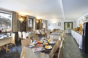 Daily buffet breakfast (EUR 12 per person)