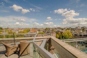 Panoramic-Penthouse, 1 King-Bett | Ausblick vom Zimmer