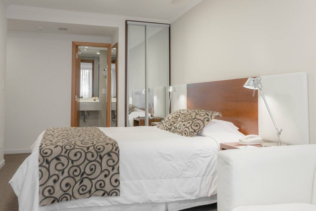 Premium bedding, down duvets, minibar, in-room safe