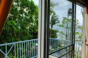 Deluxe Room, Sea View | Balcony