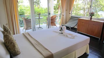 Deluxe Room, Sea View | Premium bedding, Select Comfort beds, in-room safe, desk