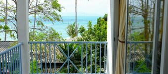 Thaniza Beachfront Resort