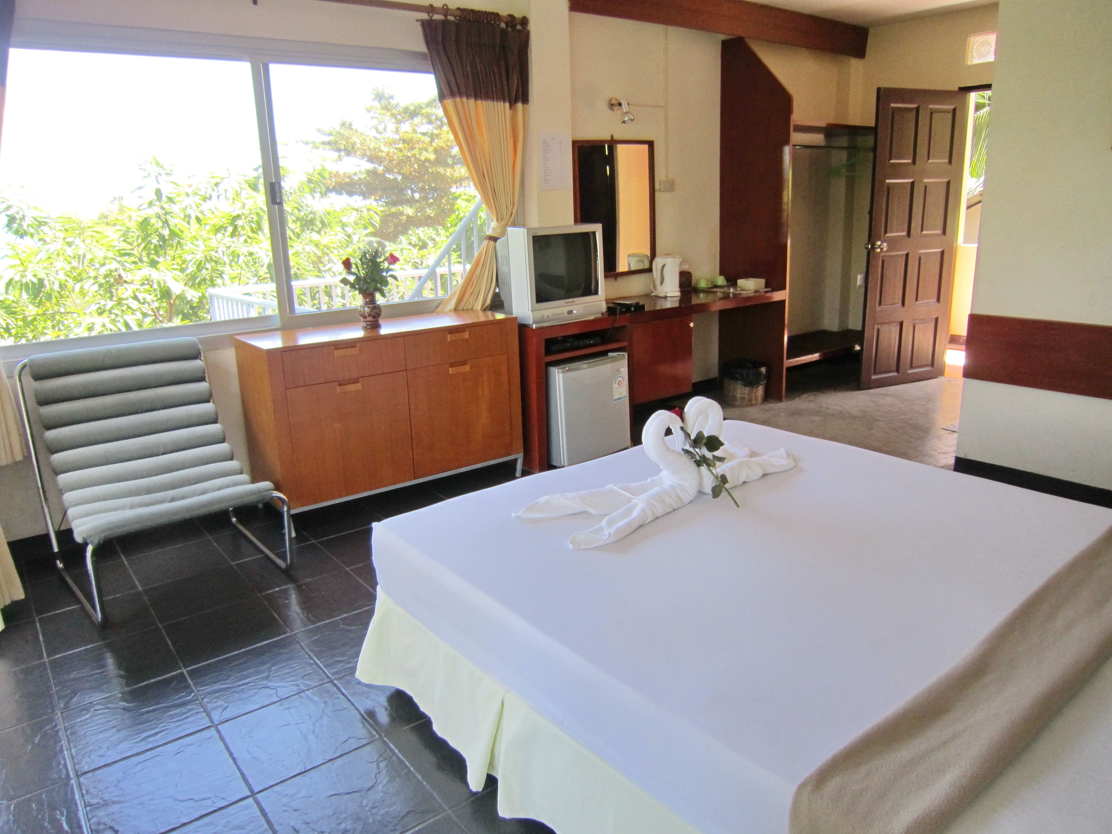 Deluxe Room, Sea View | Premium bedding, Select Comfort beds, in-room safe, desk