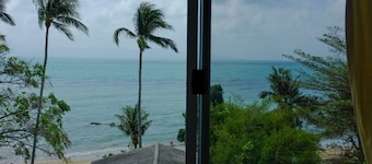 Thaniza Beachfront Resort