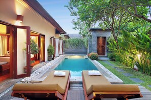 Honeymoon Pool Villa with Honeymoon Decoration | 1 bedroom, pillowtop beds, minibar, in-room safe - Nyuh Bali Luxury Villas (Seminyak)