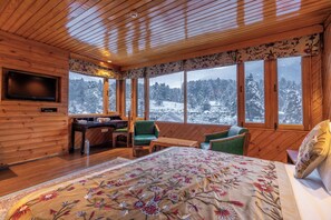 Deluxe room - River View | 笔记本电脑工作区、遮光窗帘、熨斗/熨板、免费 WiFi