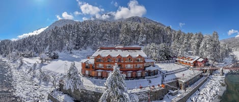 Fachada de la propiedad