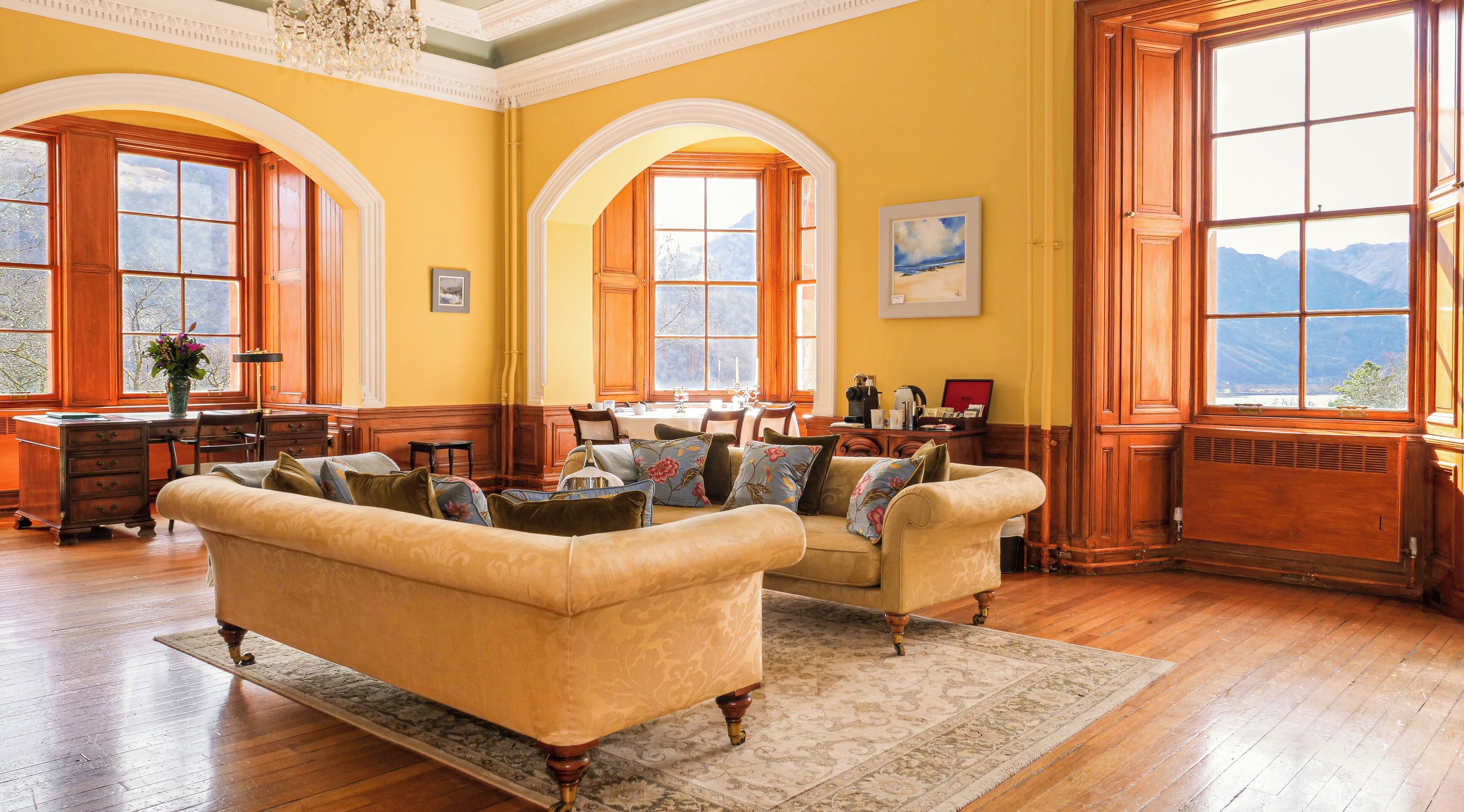 Lyxsvit - 1 sovrum - terrass - utsikt mot bergen (Hot Tub) | Egyptiska bomullslakan, sängtillbehör av högsta kvalitet och minibar