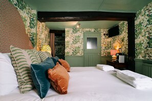 Traditional Double Room, Ensuite (Hound) - The Chagford Inn (Newton Abbot)
