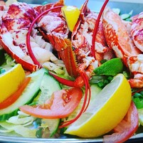 Comida y bebida