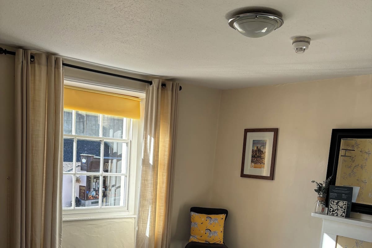 Phòng đôi, có phòng tắm riêng (The Station) | 1 phòng ngủ, trang trí khác biệt