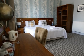 Phòng 3, có phòng tắm riêng (Dale Strider) | 1 phòng ngủ, trang trí khác biệt