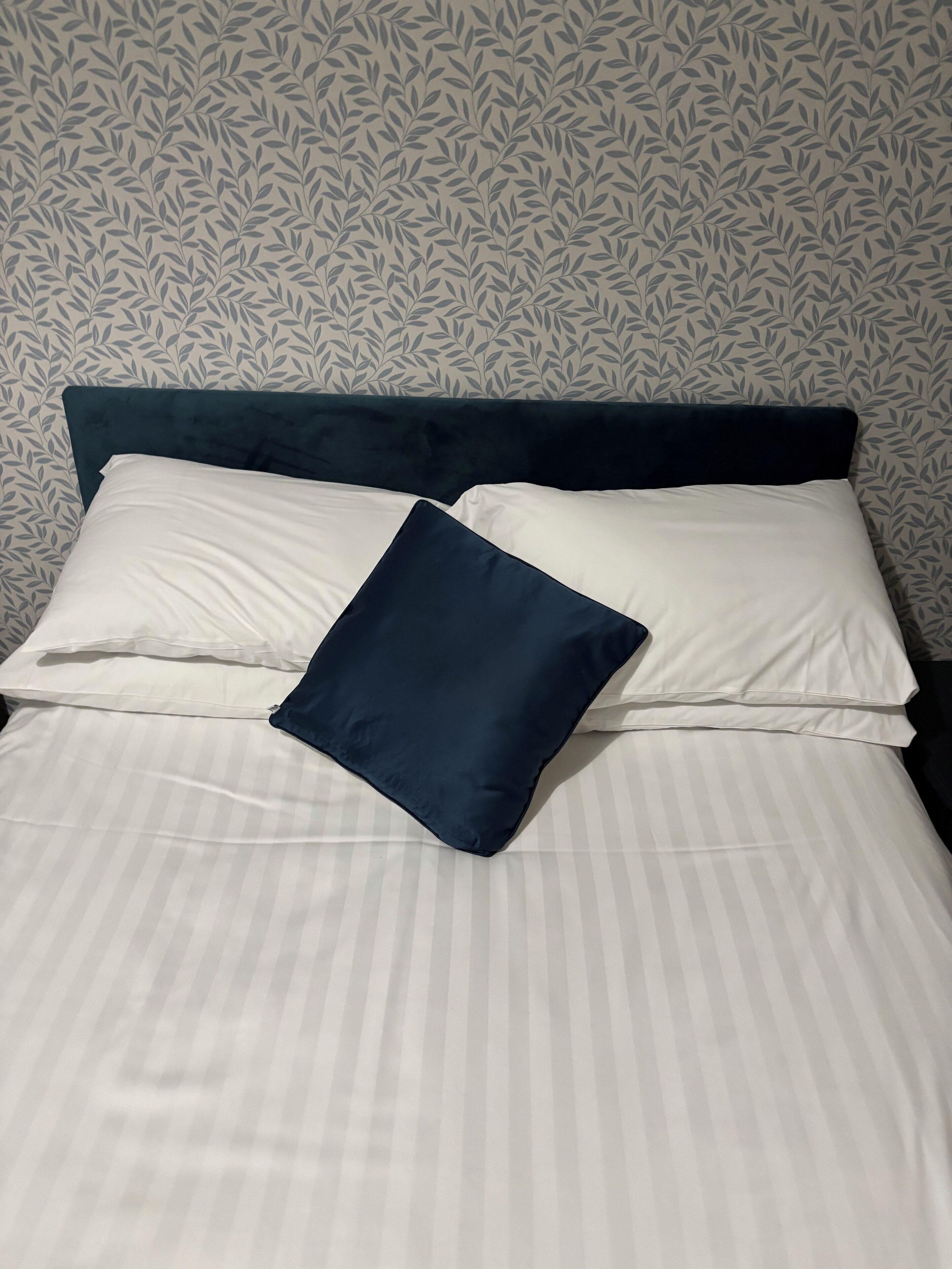 Driepersoonskamer, en-suite badkamer (The Swale) | Individueel gedecoreerd, individueel gemeubileerd, een bureau