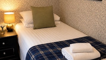 Triple Room, Ensuite (The Swale) | Desk, laptop workspace, individually decorated, individually furnished