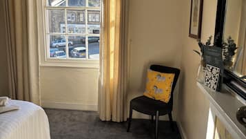 Double Room, Ensuite (The Station) | Individually decorated, individually furnished, desk, laptop workspace