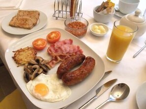 Free full breakfast - The Fernery (Lynton)