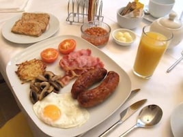 Desayuno completo incluido