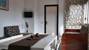 Unclassified image, 4 of 34, button - Apartaments Monjardí (Lloret de Mar)