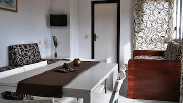 Cribs/infant beds, WiFi