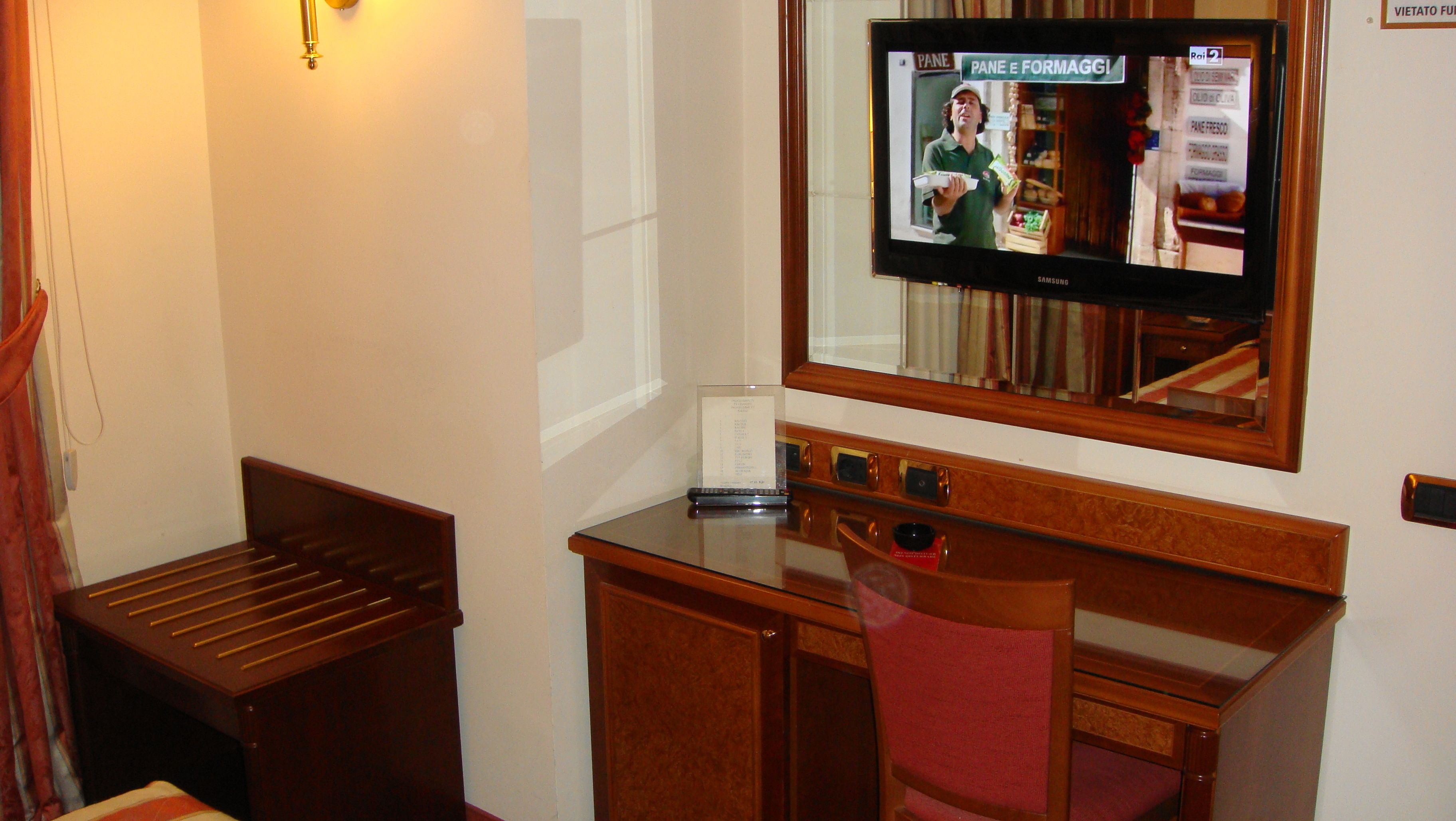 36-inch tv with satellite channels