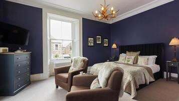 Double Room, 1 King Bed (Thistle Room) | Iron/ironing board, free WiFi, bed sheets