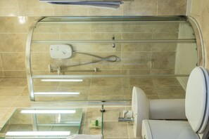 Iron/ironing board, free WiFi, bed sheets - MJ Guest House (Cleethorpes)