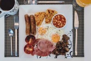 Dining - MJ Guest House (Cleethorpes)
