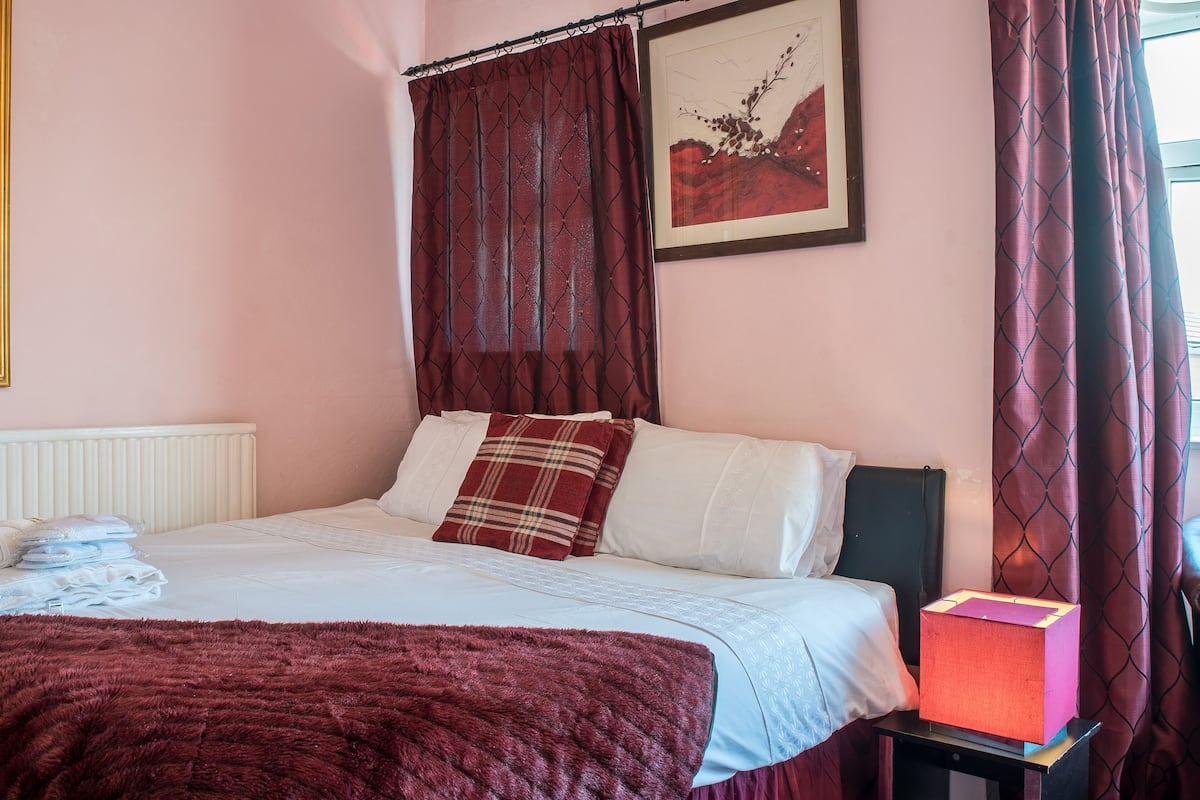 Family Room (Max 3) | Iron/ironing board, free WiFi, bed sheets
