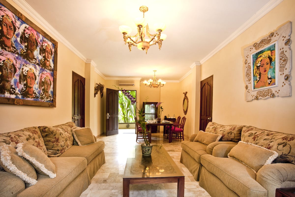 Ambassador Suite | 1 bedroom, minibar, in-room safe, desk