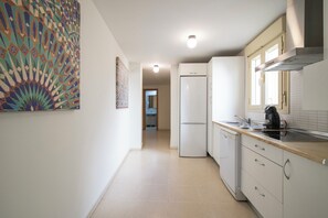 Standard-Apartment, 2 Schlafzimmer | Eigene Küche | Kühlschrank, Mikrowelle, Herdplatte, Geschirrspüler