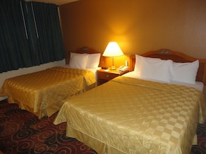 Desk, free WiFi, bed sheets, alarm clocks - Americas Best Value Inn Santa Rosa, NM (Santa Rosa)