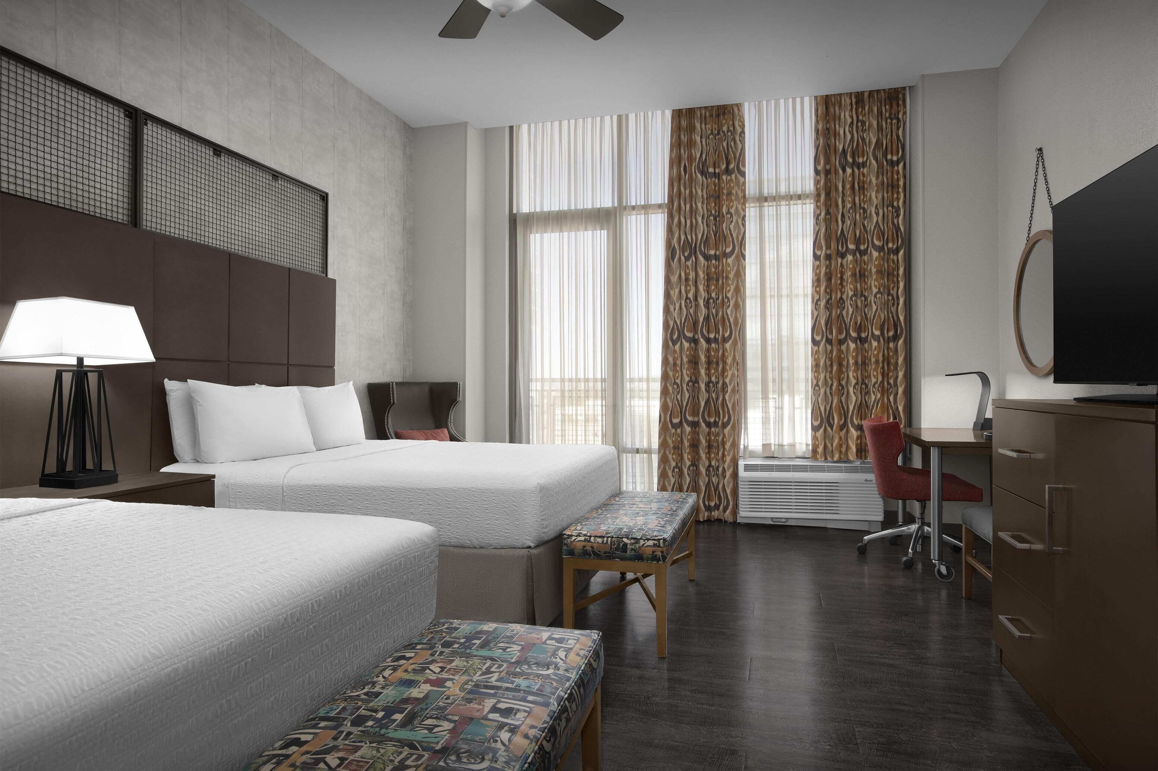 二加大床客房非吸煙無障礙客房 | 高級寢具、房內夾萬、書桌、手提電腦工作空間