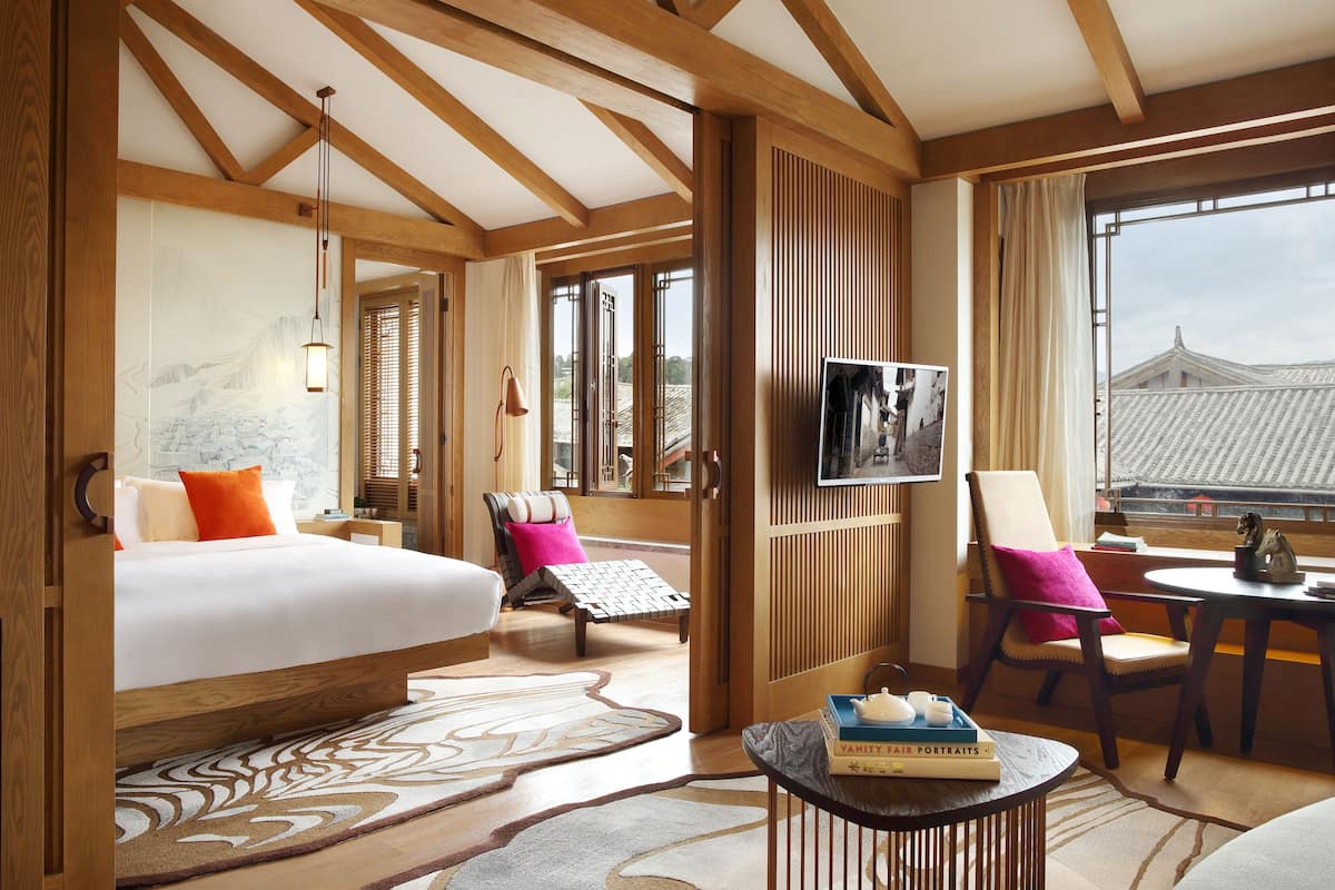 Suite (with Living Area)