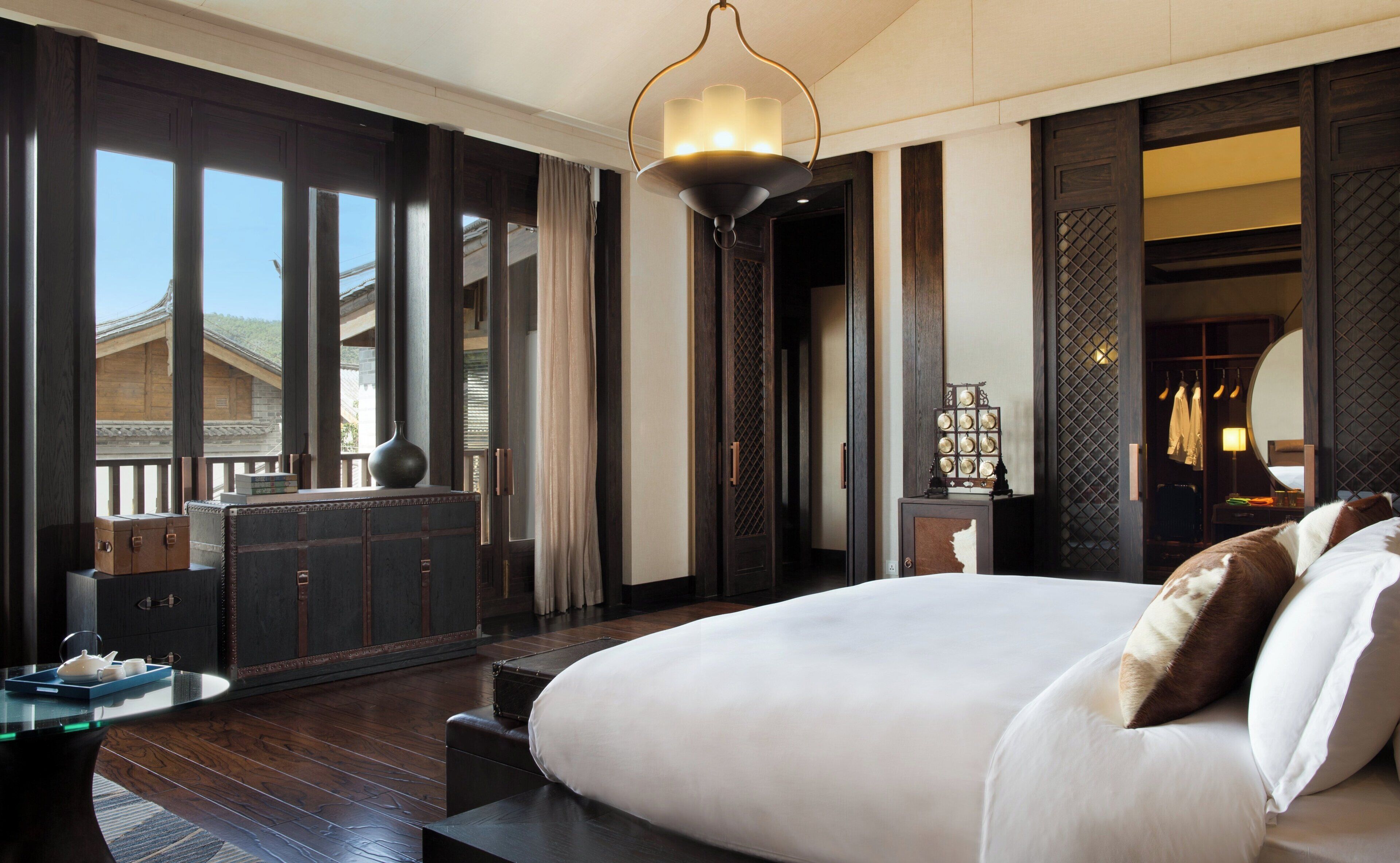 Biancheria da letto di alta qualità, copriletto in piuma, minibar