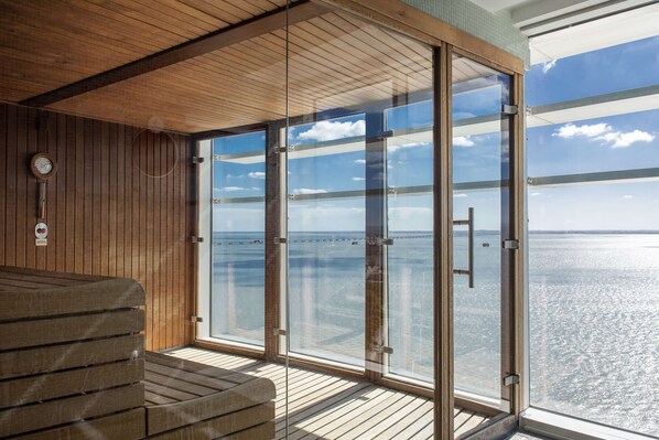 Couples treatment rooms, sauna, steam room, Turkish bath