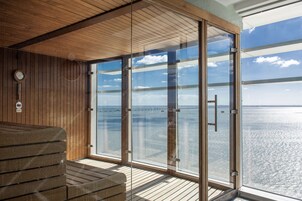 Couples treatment rooms, sauna, steam room, Turkish bath